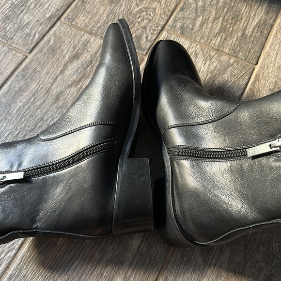 Aquatalia Nailah Ankle Bootie - Picture 7 of 12